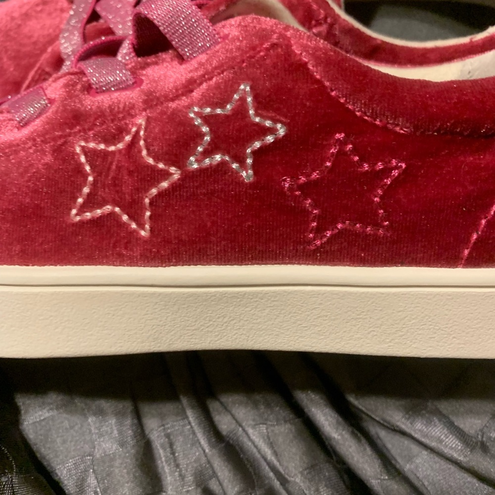 Barbiecore, Soft Girl Velvet Pink Sneakers Size 8.5B Shimmery, Sparkly, PROM!